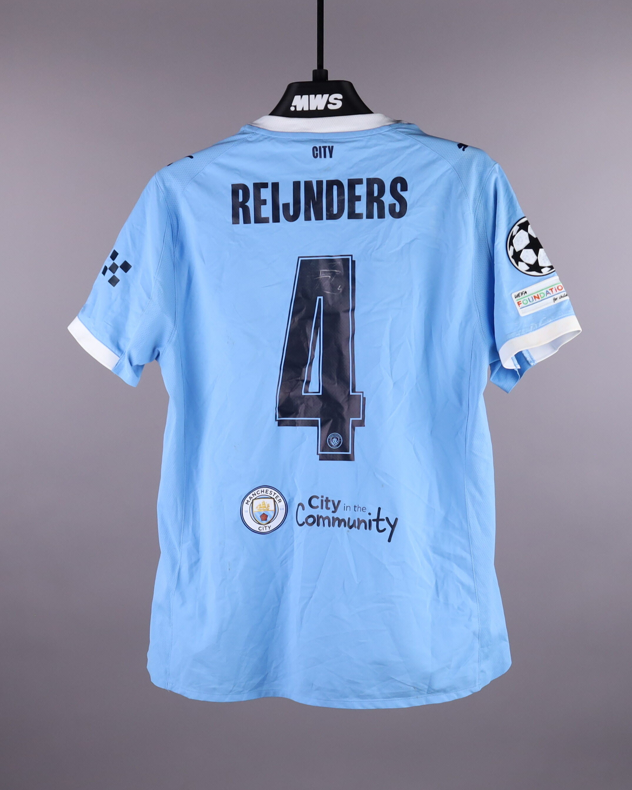 Tijjani Reijnders Manchester City shirt