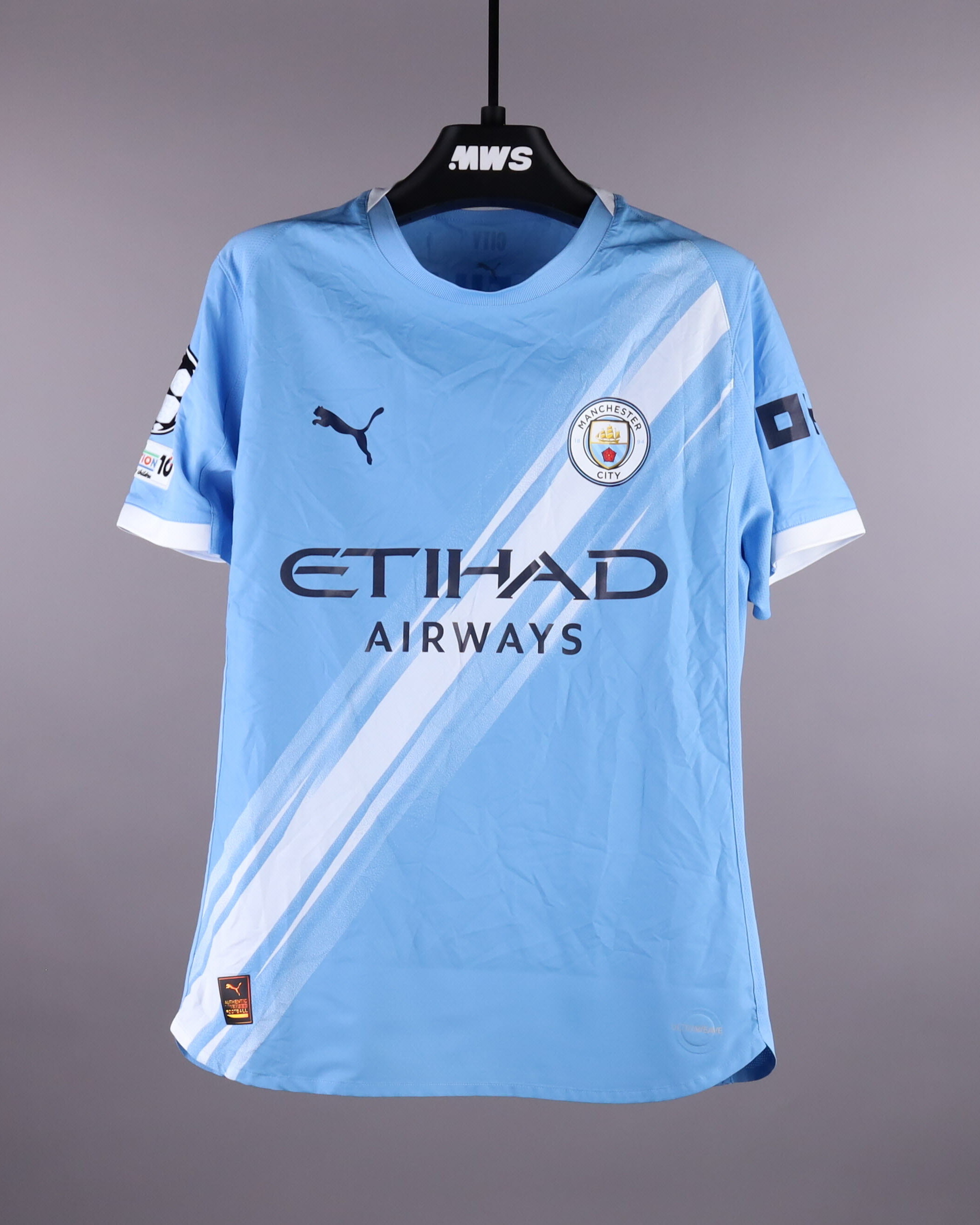 Nico O'Reilly Manchester City shirt