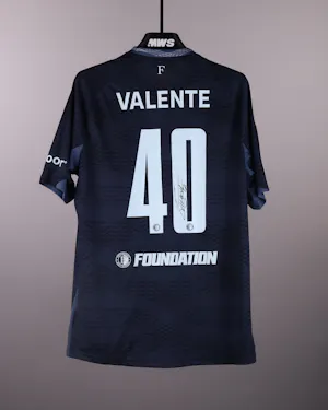 来自Feyenoord的Luciano Valente球衣