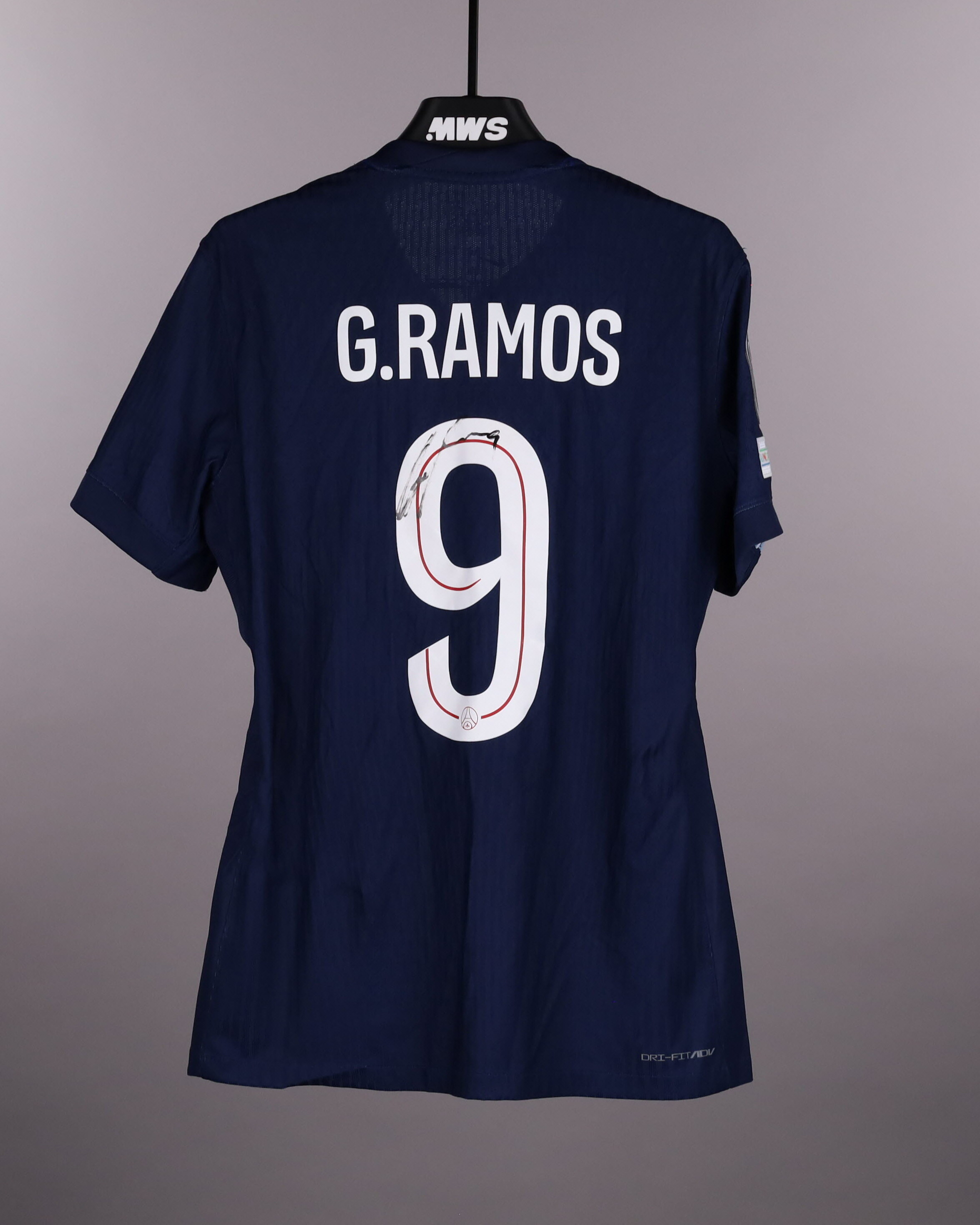 Gonçalo Ramos Paris Saint-Germain のシャツ