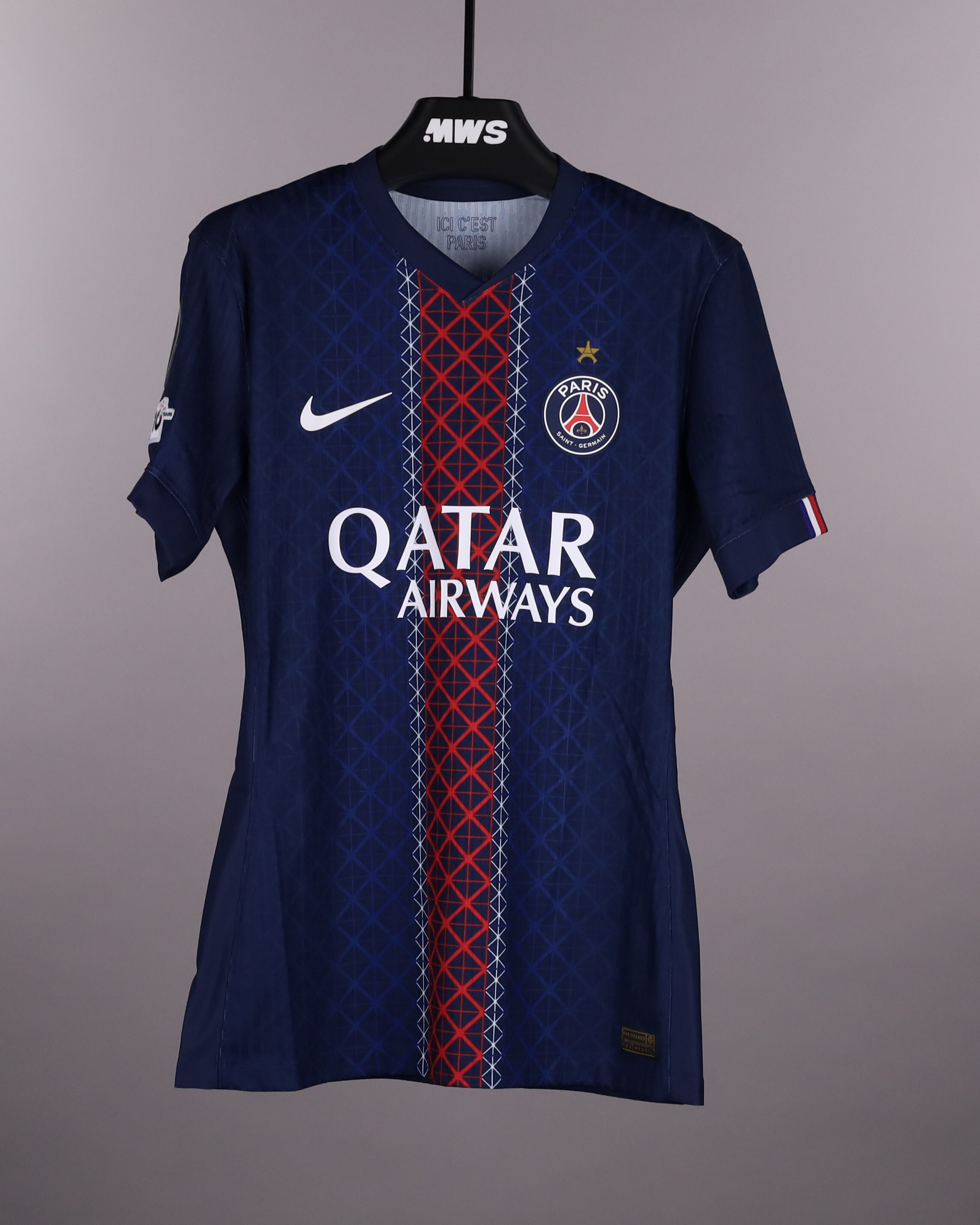 Vitinha Paris Saint-Germain shirt