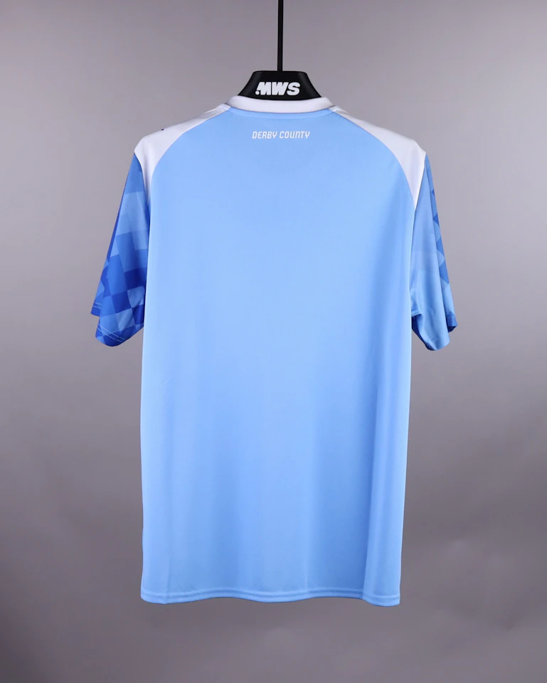 Squad Signed Shirt - 3