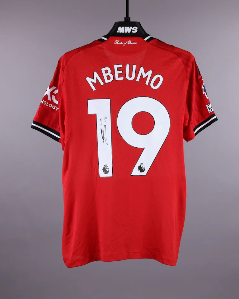 Bryan Mbeumo Manchester United shirt