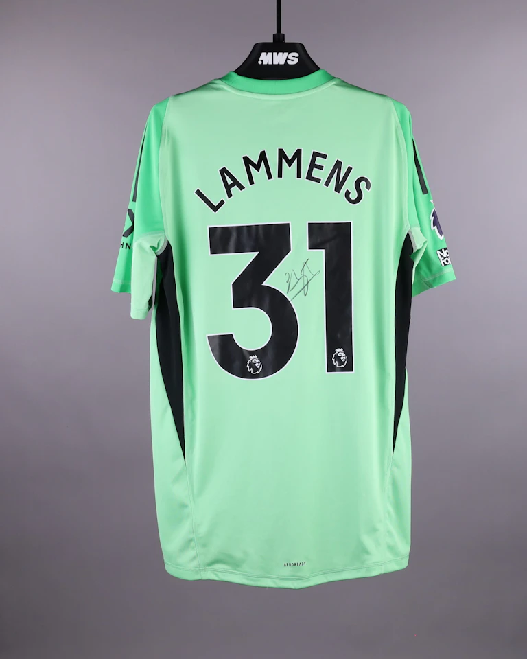 来自Manchester United的Senne Lammens球衣