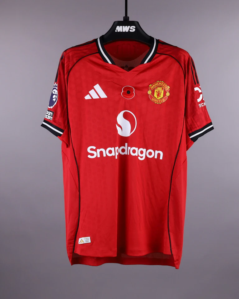 Harry Maguire Manchester United forması