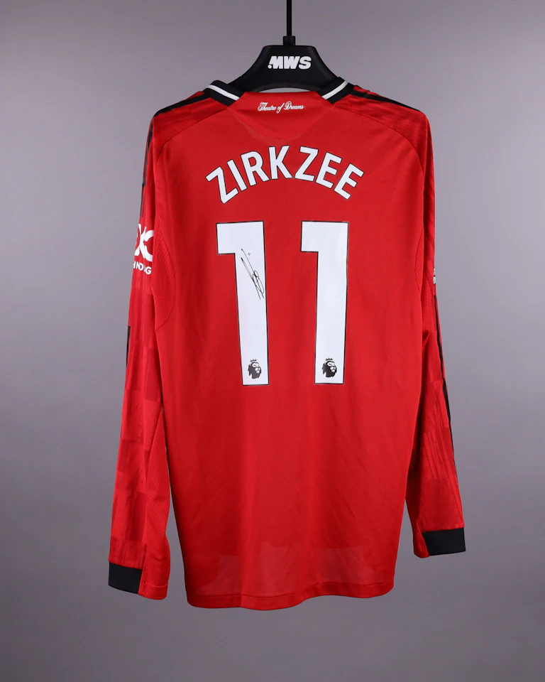 Joshua Zirkzee Manchester United forması