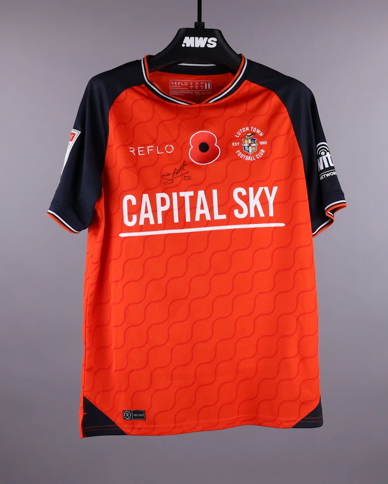 来自Luton Town的Jake Richards球衣