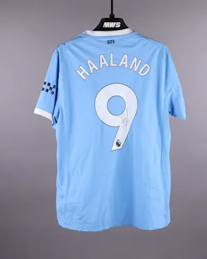 Erling Haaland Manchester City shirt