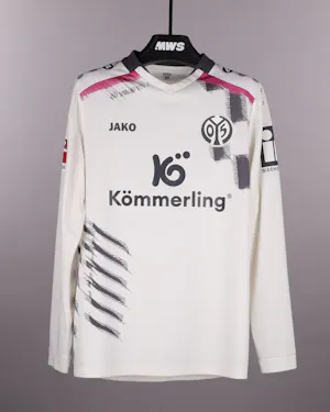 来自Mainz 05的Nadiem Amiri球衣