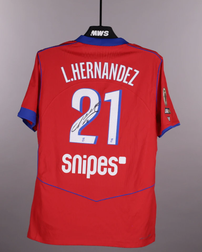 Lucas Hernández Paris Saint-Germain shirt