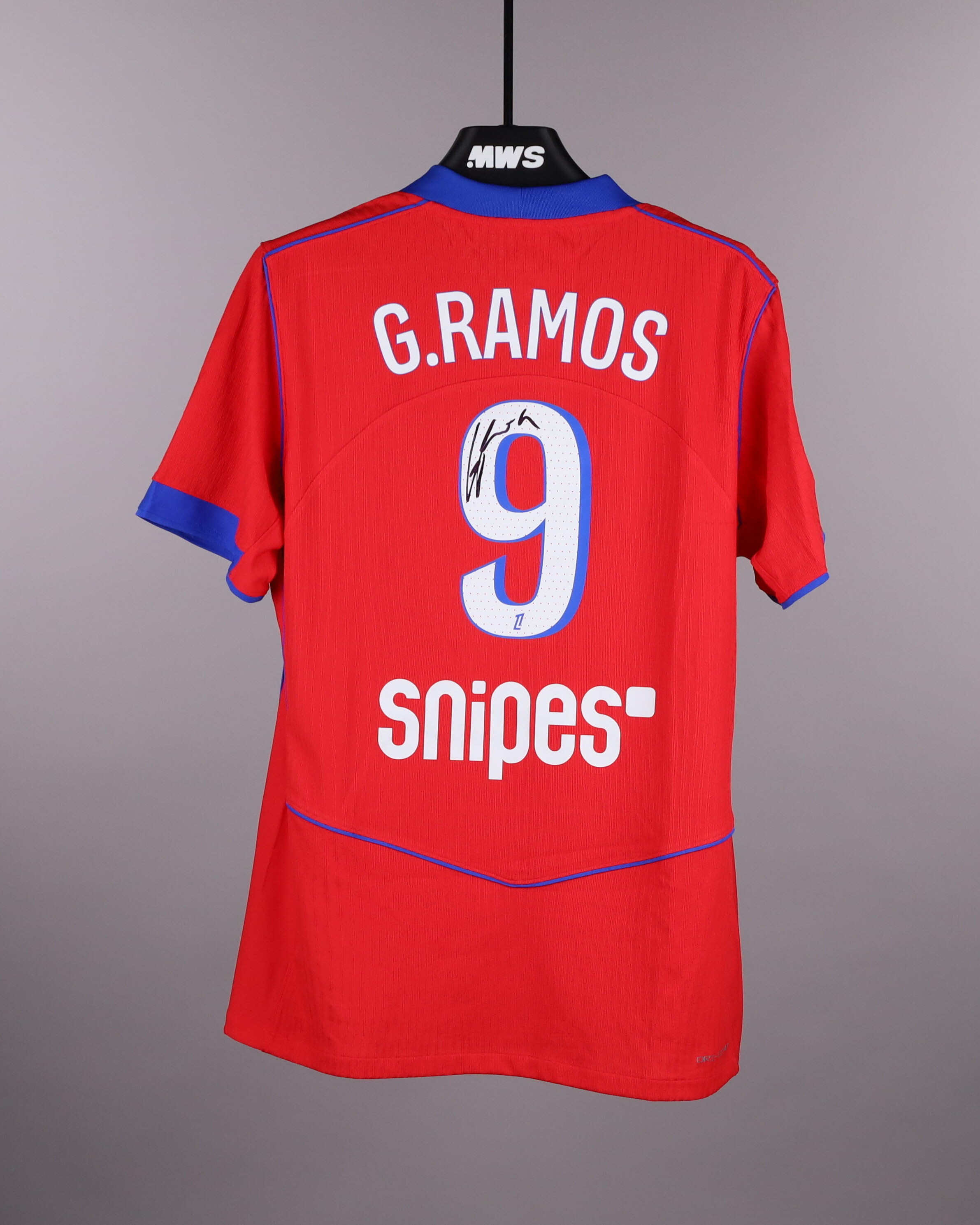 Gonçalo Ramos Paris Saint-Germain shirt