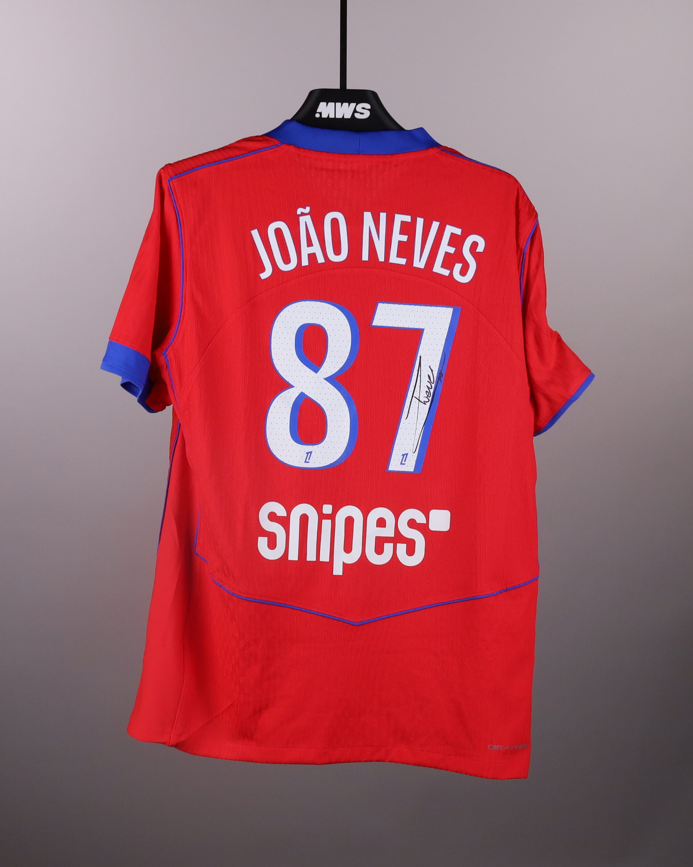 João Neves Paris Saint-Germain のシャツ
