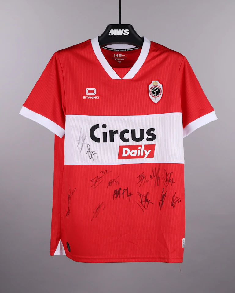 Squad Signed Shirt - 3