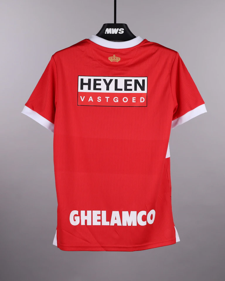 Squad Signed Shirt - 1