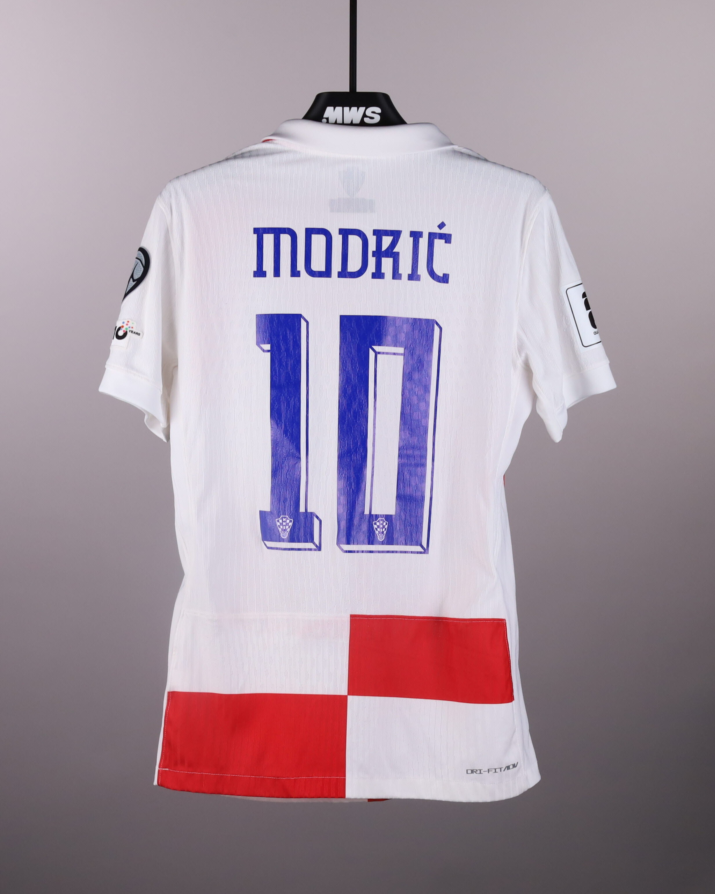 Luka Modrić | Croatia - Faroe Islands | MatchWornShirt