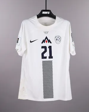 来自Slovenia的Vanja Drkusic球衣