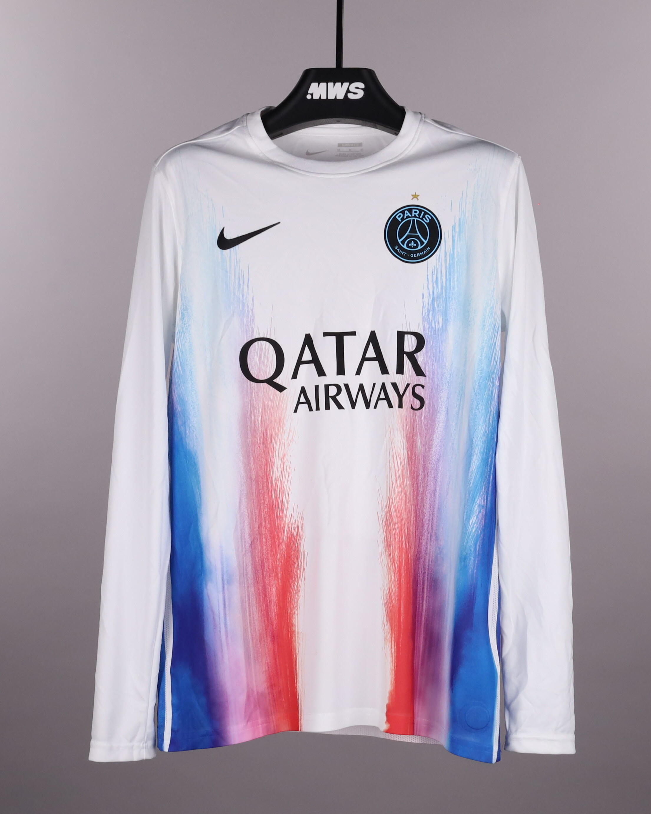 João Neves Paris Saint-Germain shirt
