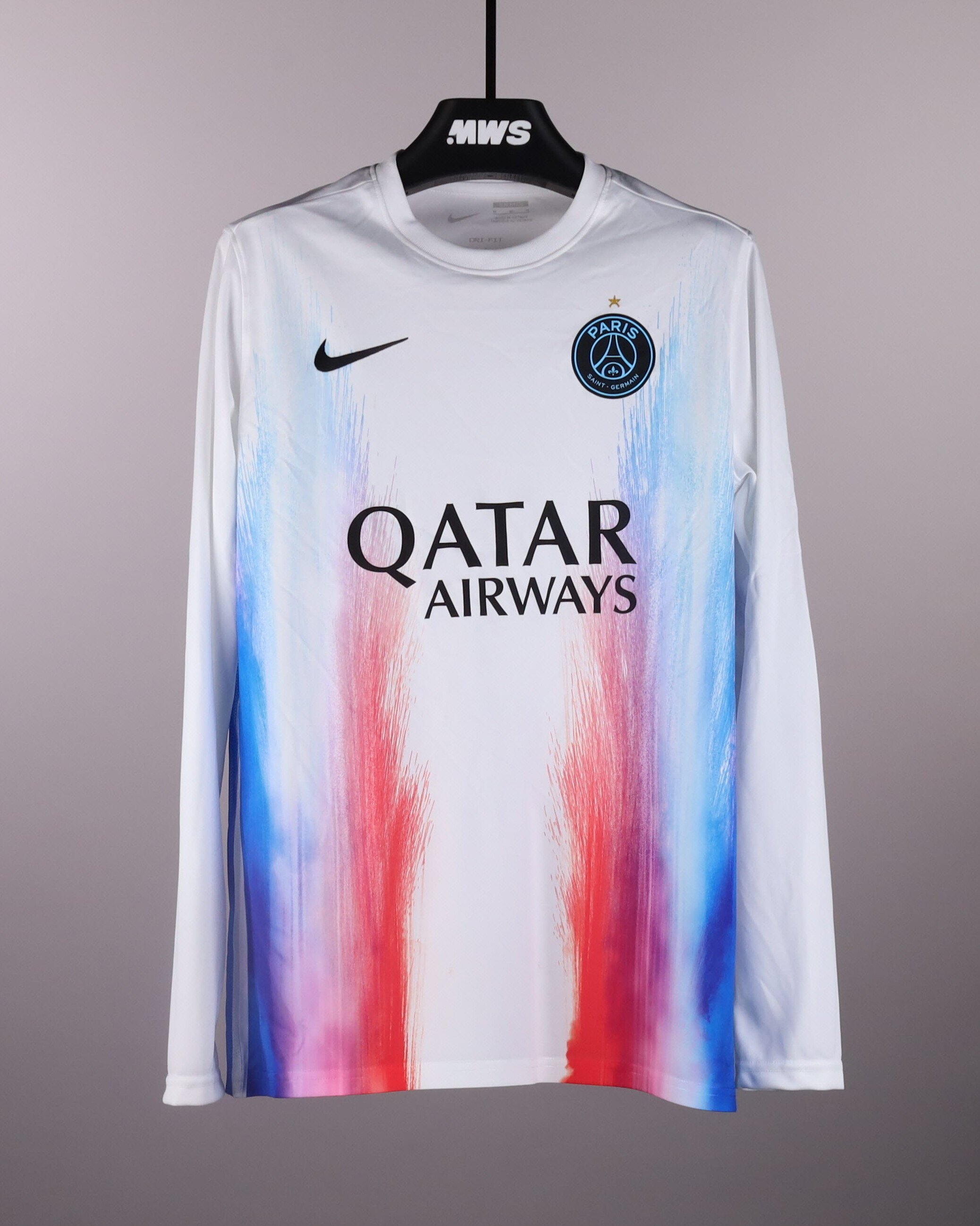 Vitinha Paris Saint-Germain shirt