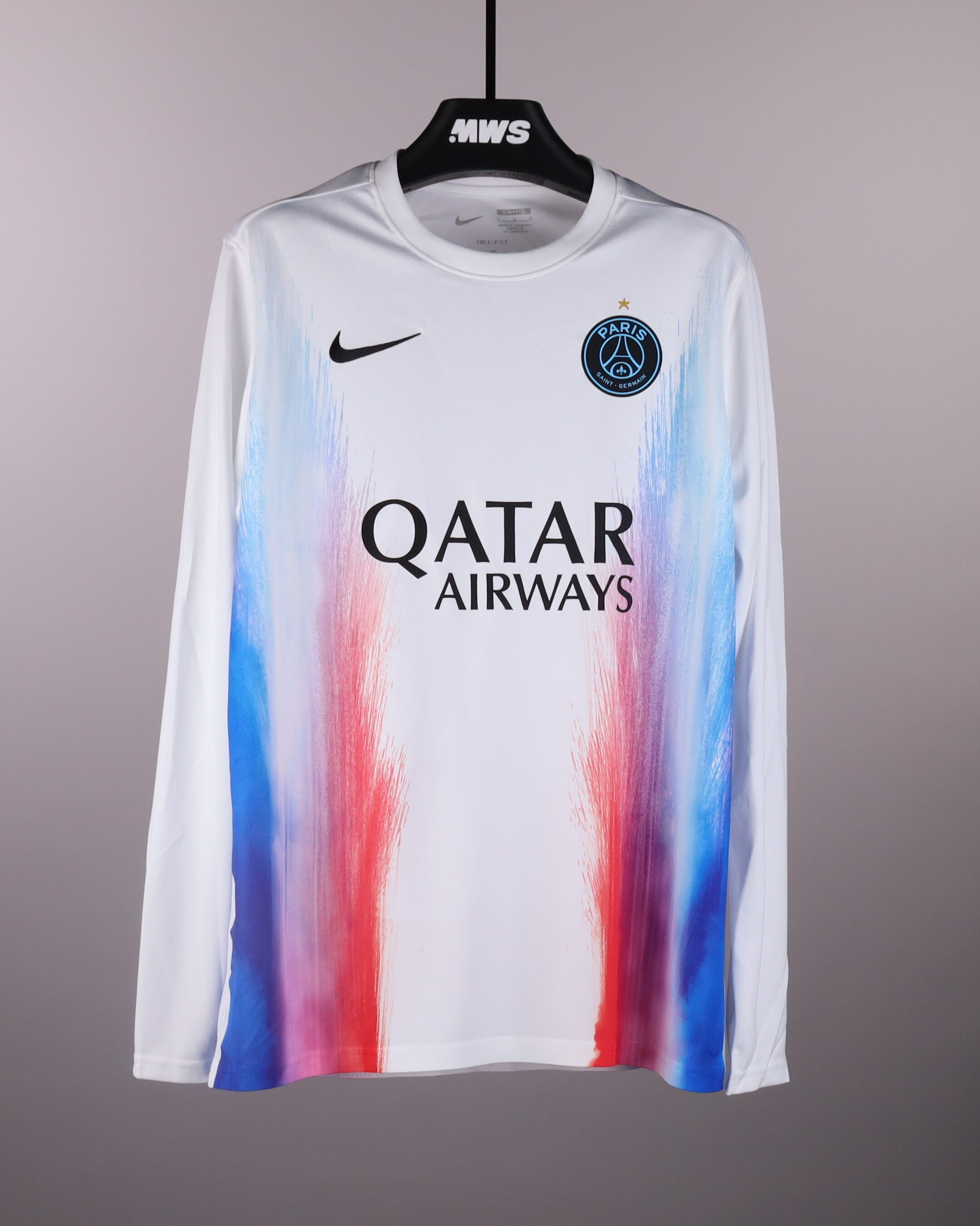 Bradley Barcola Paris Saint-Germain shirt