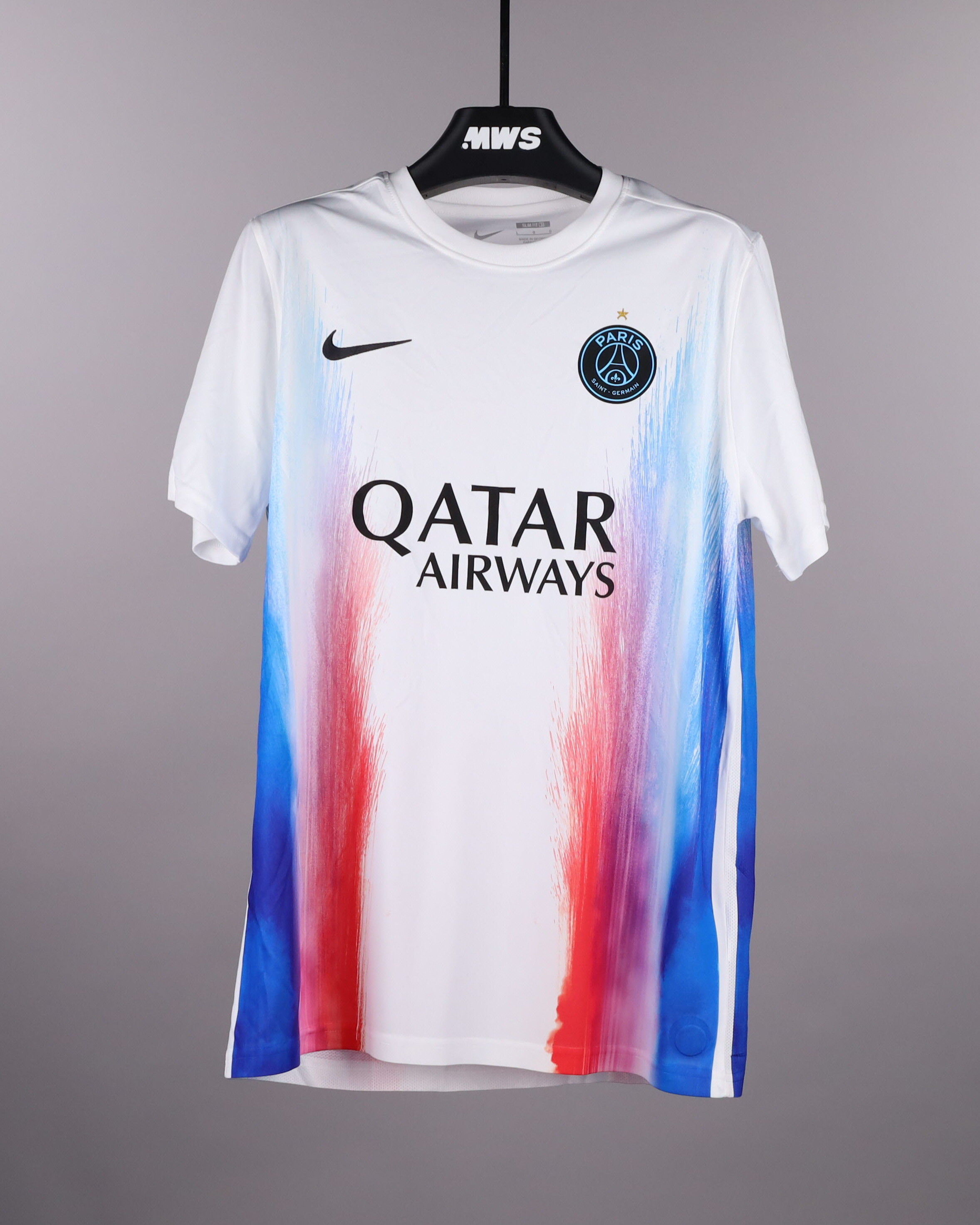 Achraf Hakimi Paris Saint-Germain shirt
