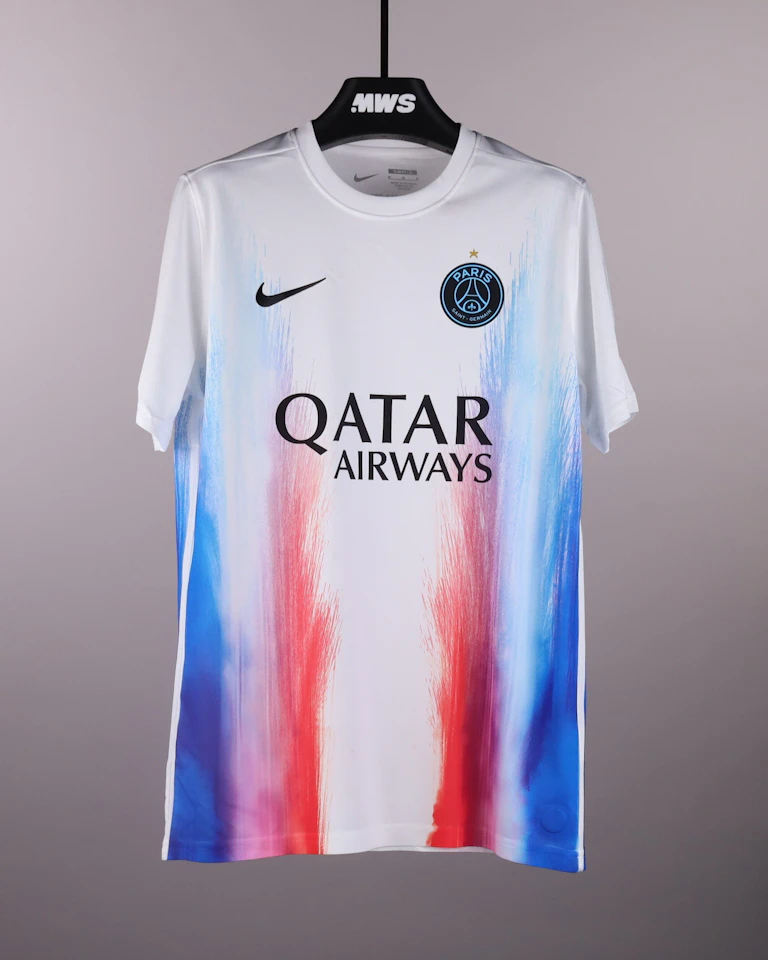 João Neves Paris Saint-Germain shirt