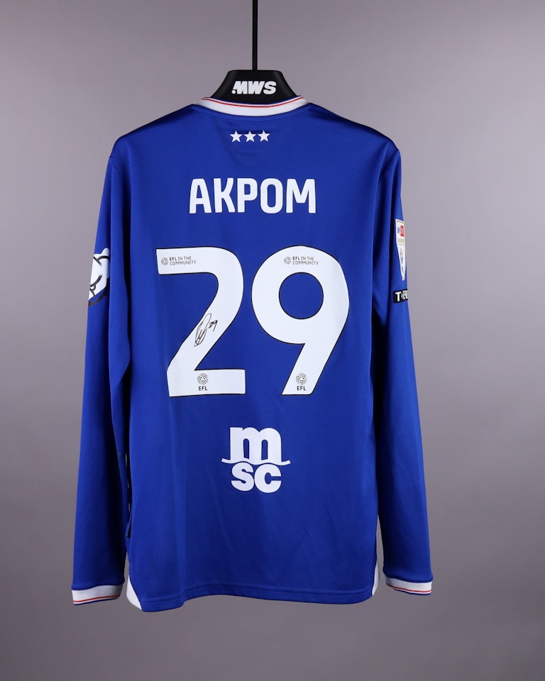 Chuba Akpom Ipswich Town shirt