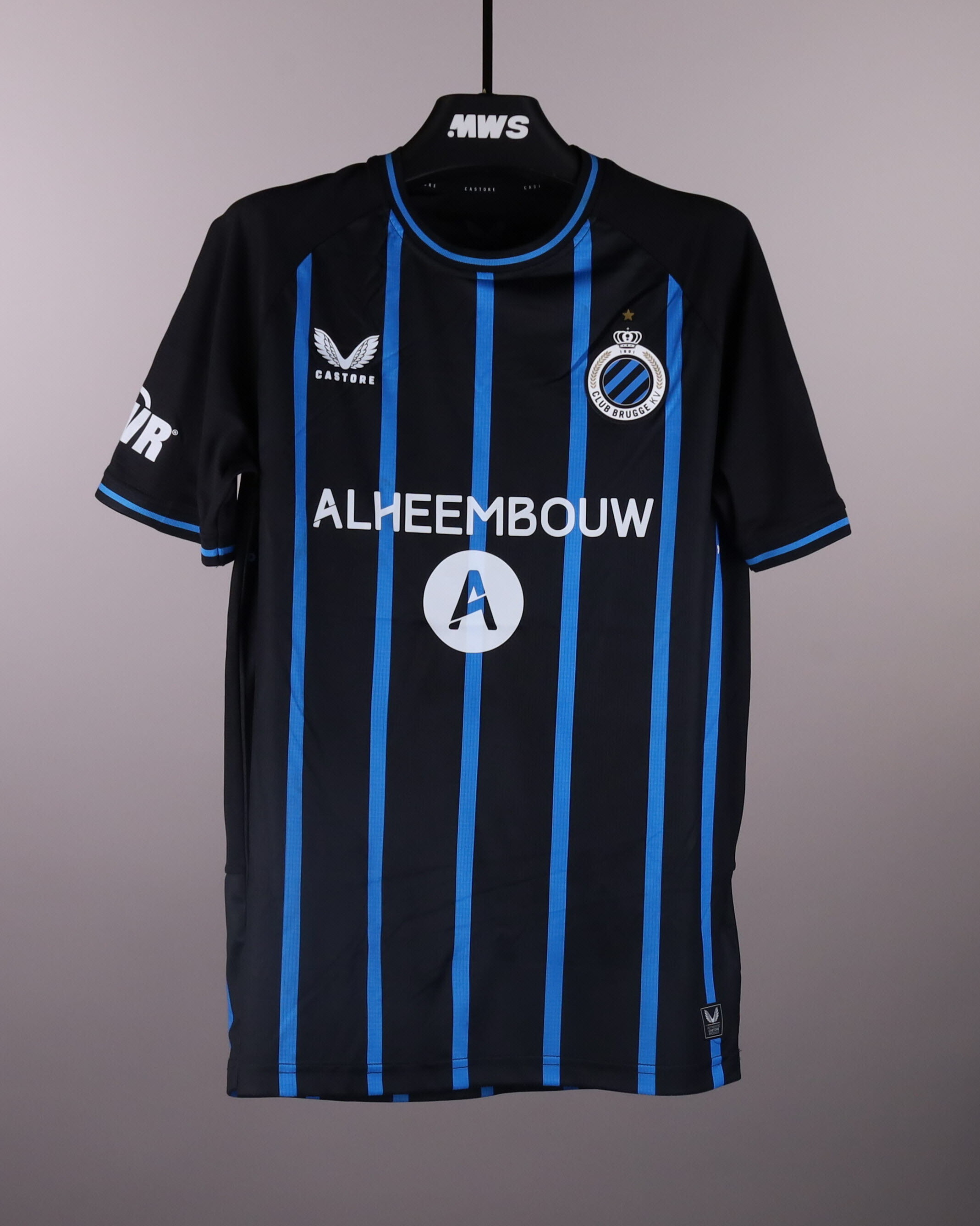 Jesse Bisiwu Club NXT jersey