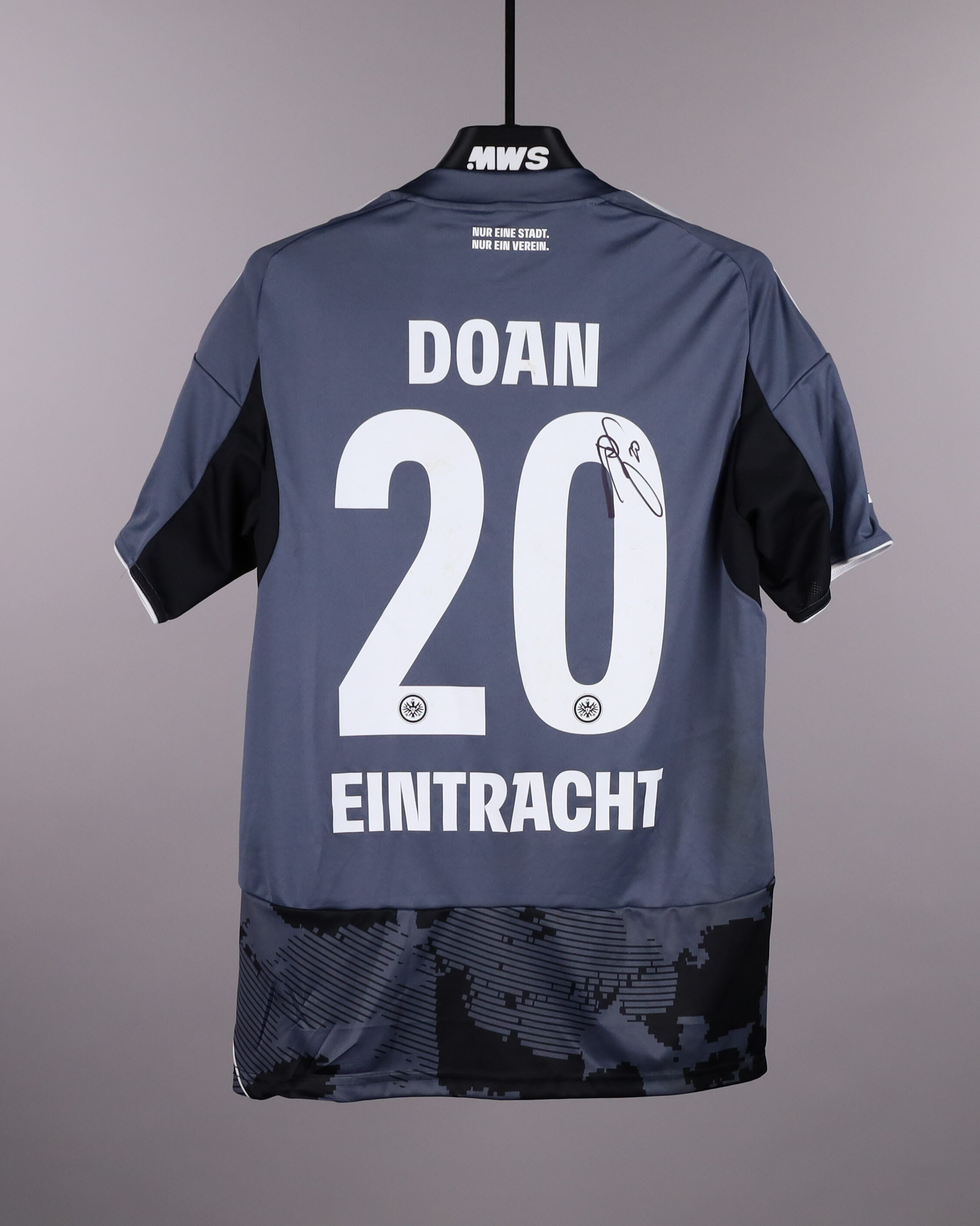 Official Eintracht Frankfurt Soccer Game-Worn Jerseys Auctions