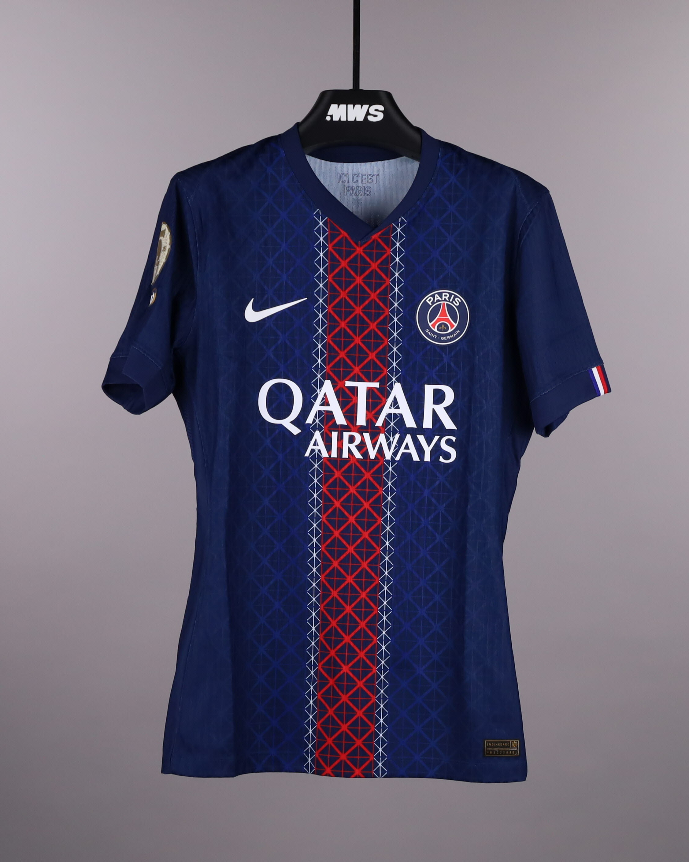 Vitinha Paris Saint-Germain shirt