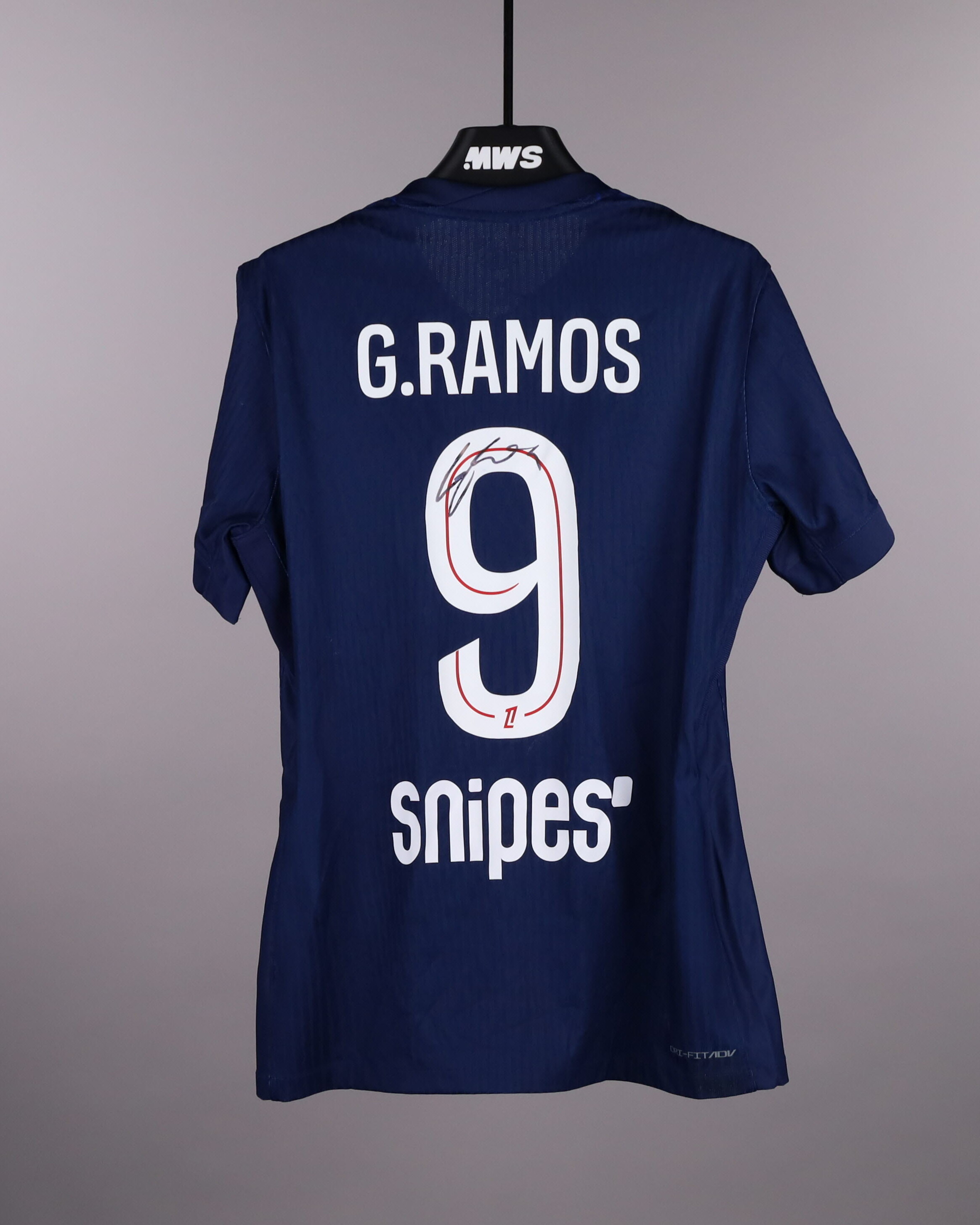 Gonçalo Ramos Paris Saint-Germain shirt