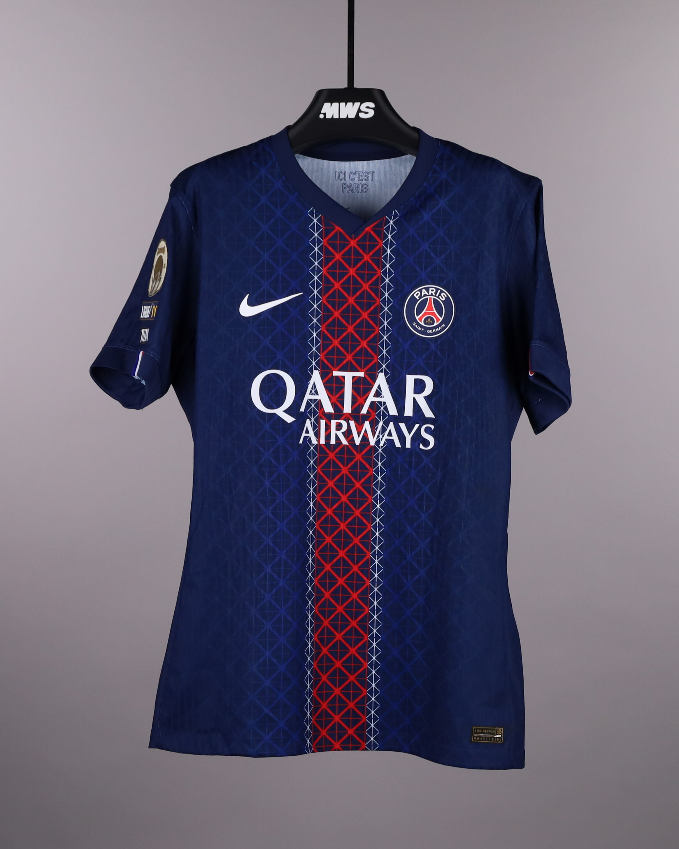 Gonçalo Ramos Paris Saint-Germain shirt