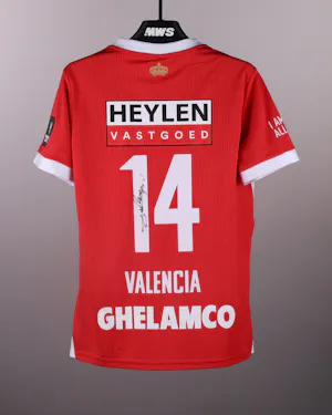 A. Valencia Bajaña Royal Antwerp FC shirt