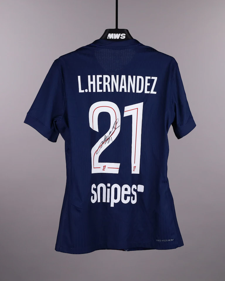 Lucas Hernández Paris Saint-Germain shirt