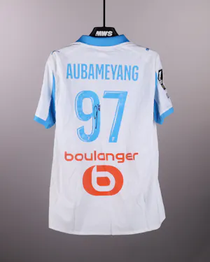 来自Olympique de Marseille的Pierre-Emerick Aubameyang球衣