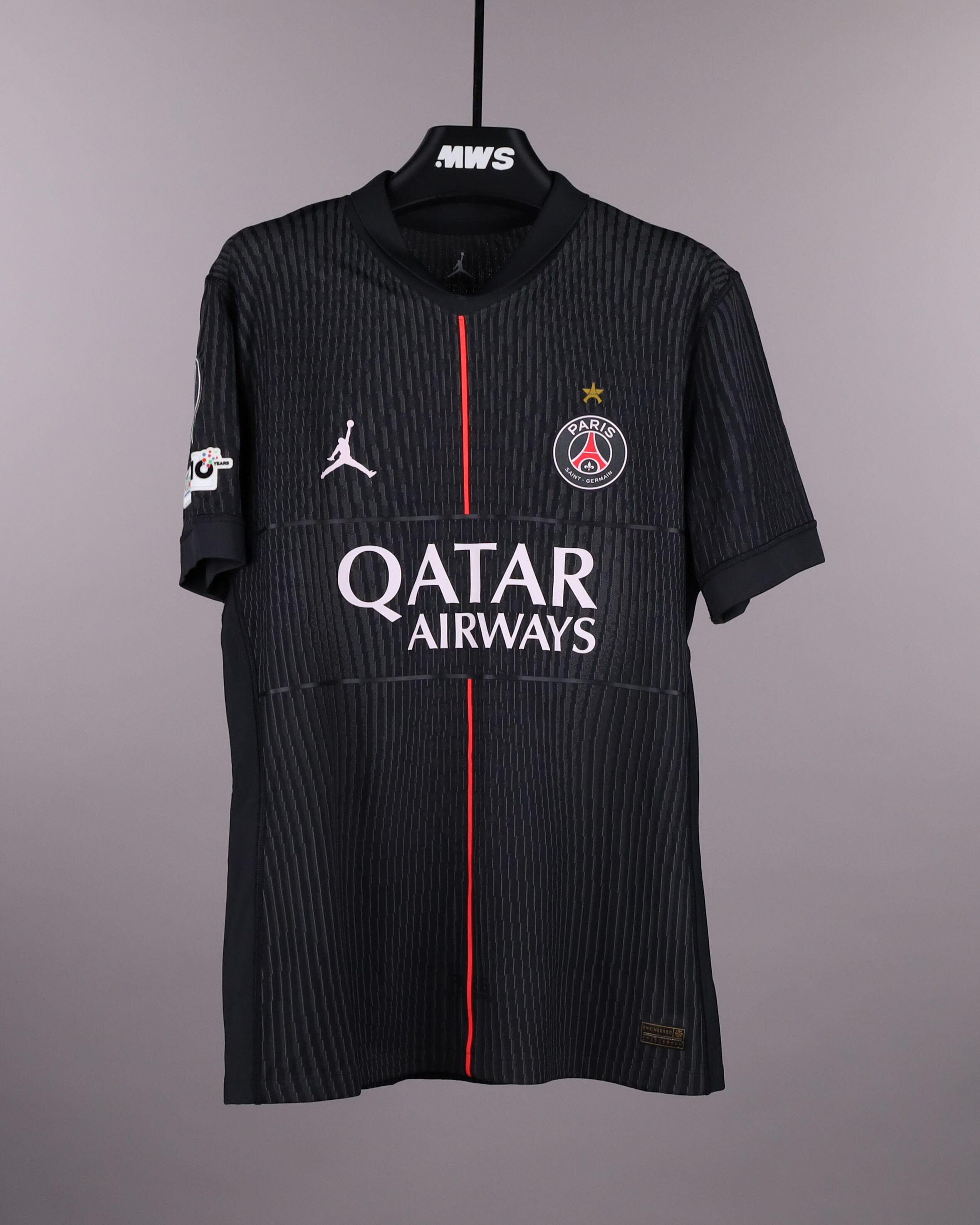Khvicha Kvaratskhelia Paris Saint-Germain shirt