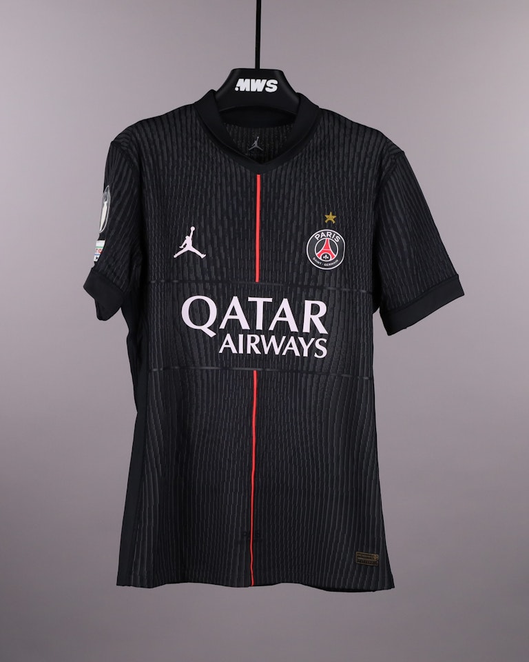Warren Zaïre-Emery Paris Saint-Germain shirt