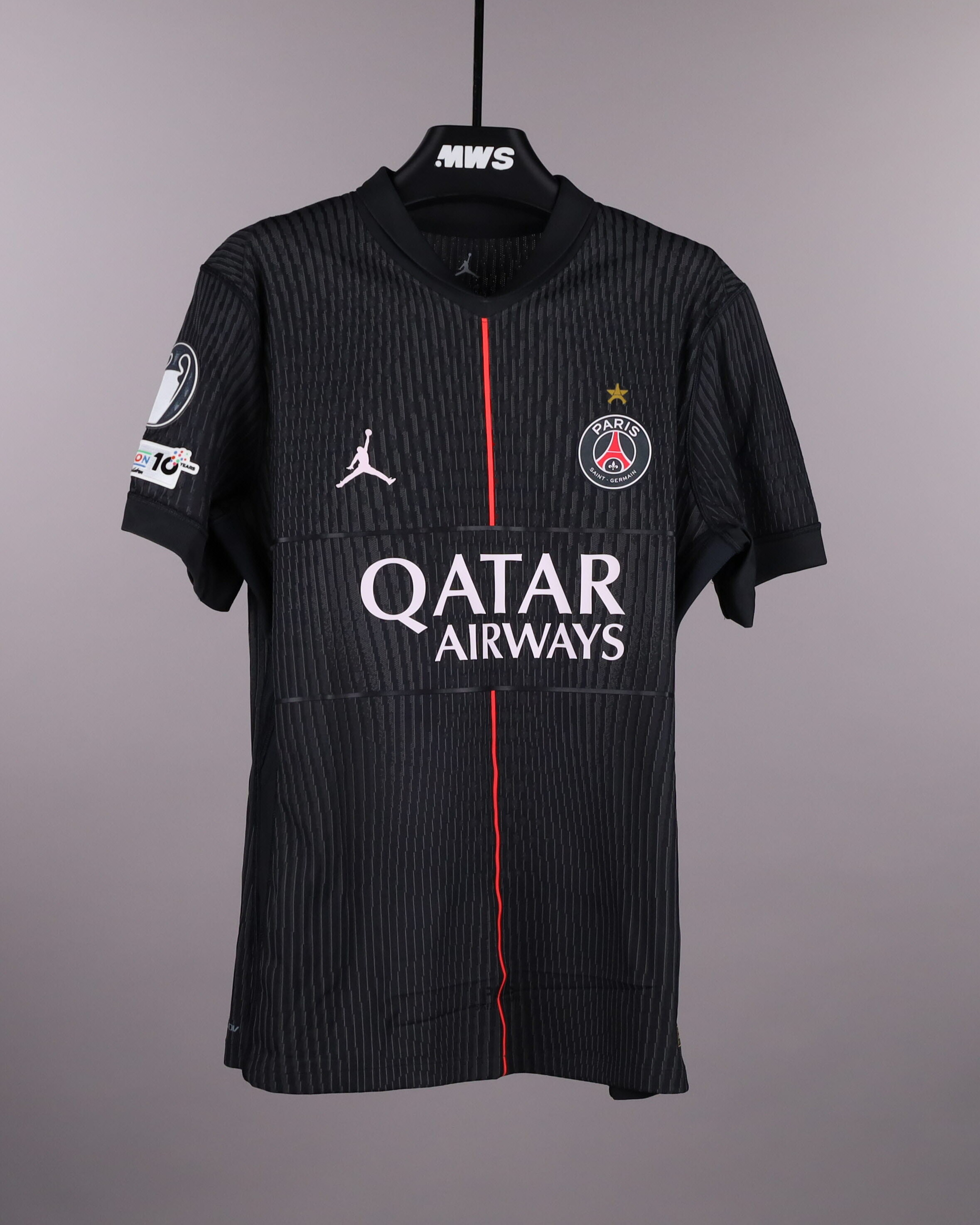 Bradley Barcola Paris Saint-Germain shirt