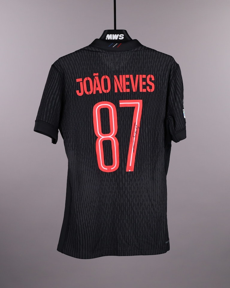 João Neves Paris Saint-Germain shirt