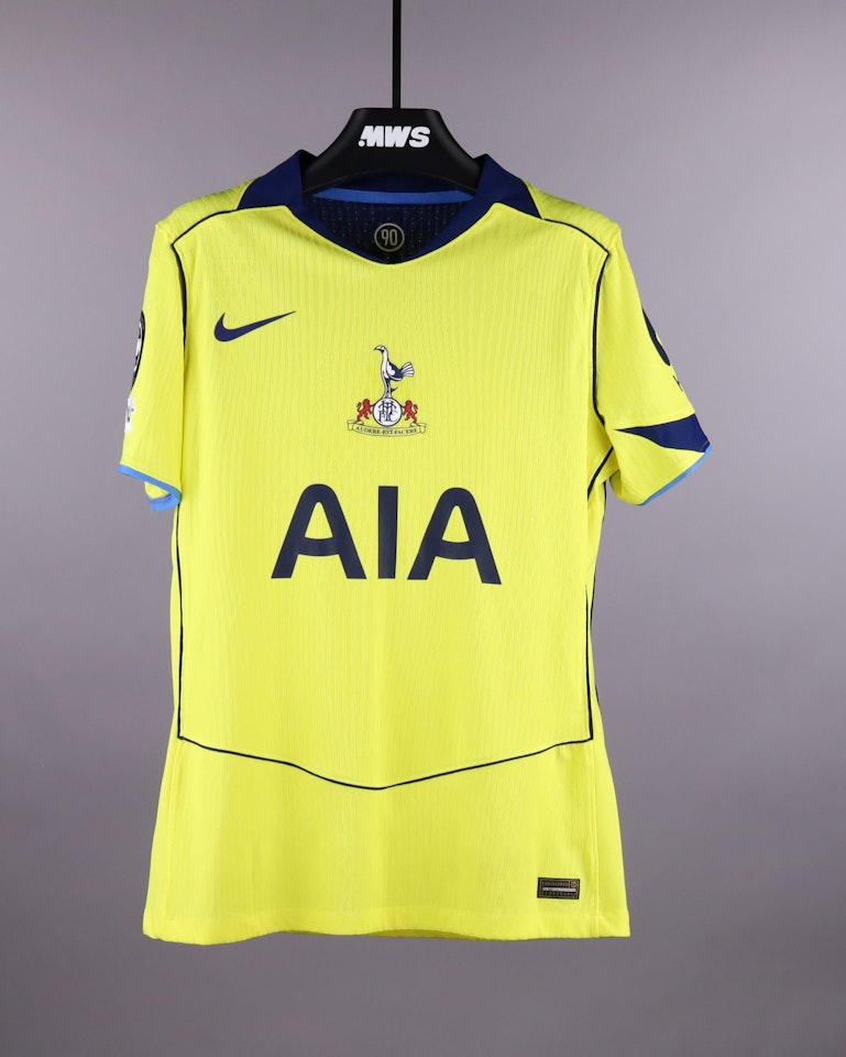 Cristian Romero Tottenham Hotspur jersey