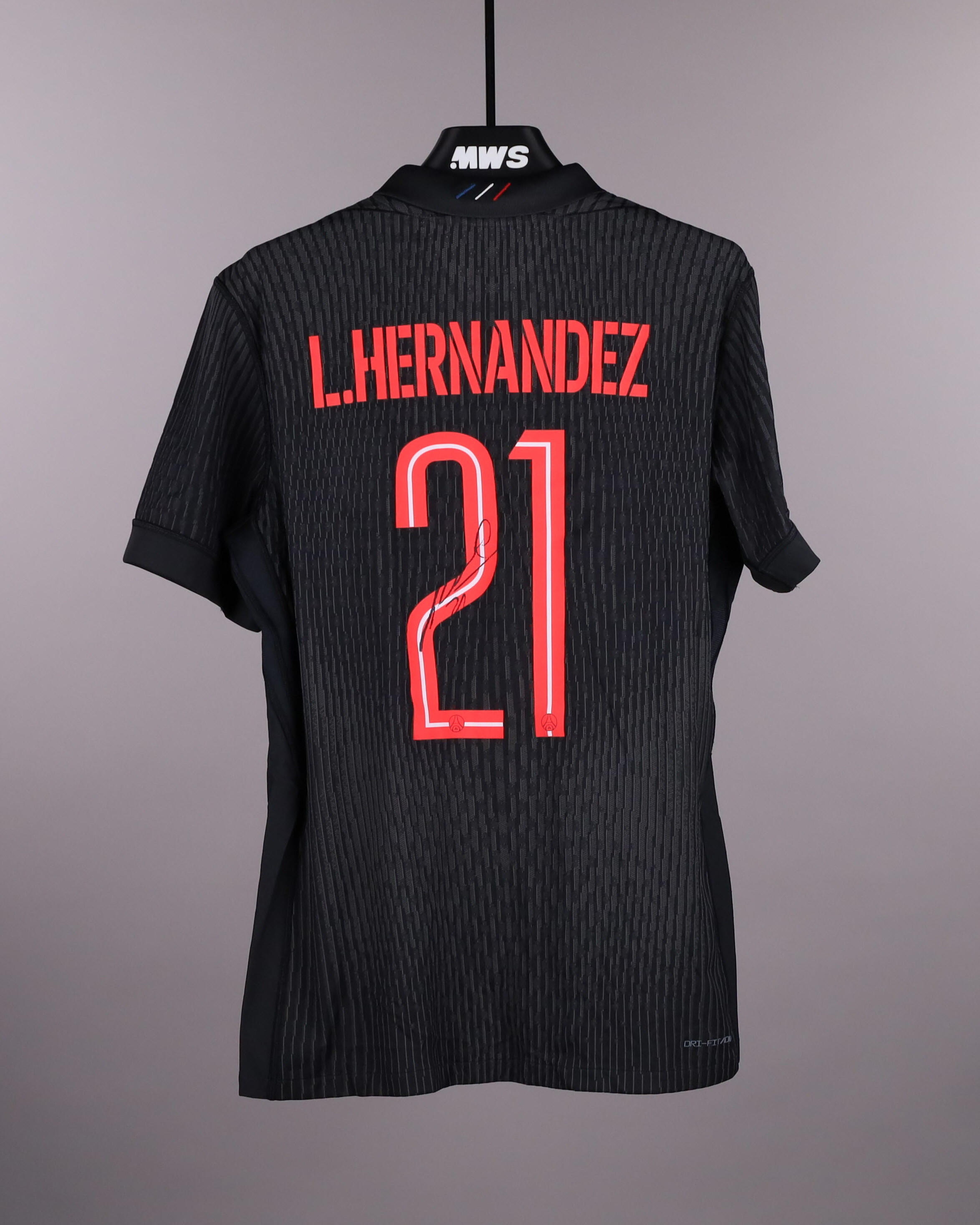 Lucas Hernández Paris Saint-Germain shirt