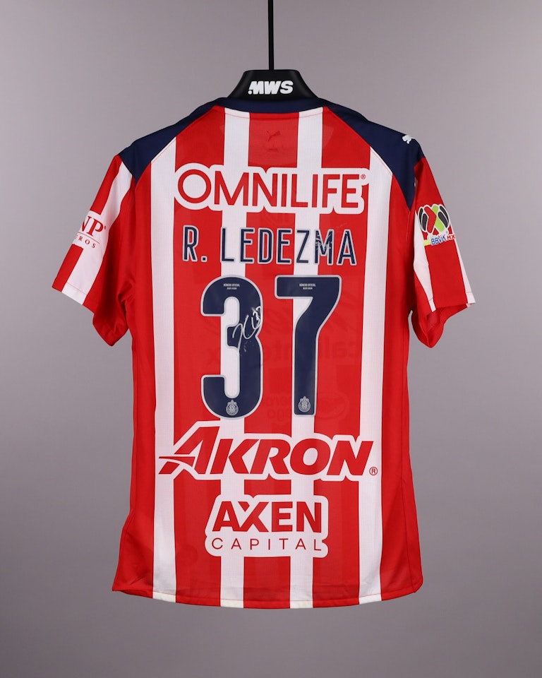 来自Chivas Guadalajara的Richard Ledezma球衣