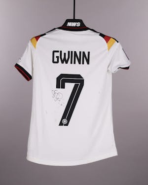Giulia Gwinn Germany W shirt