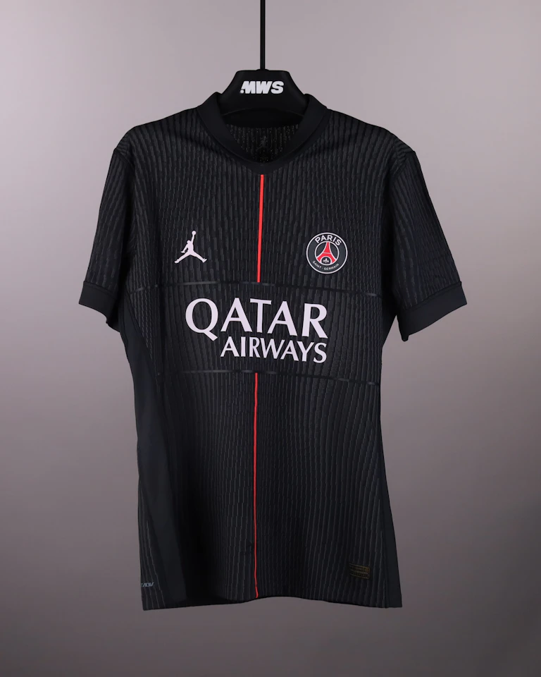 Gonçalo Ramos Paris Saint-Germain shirt