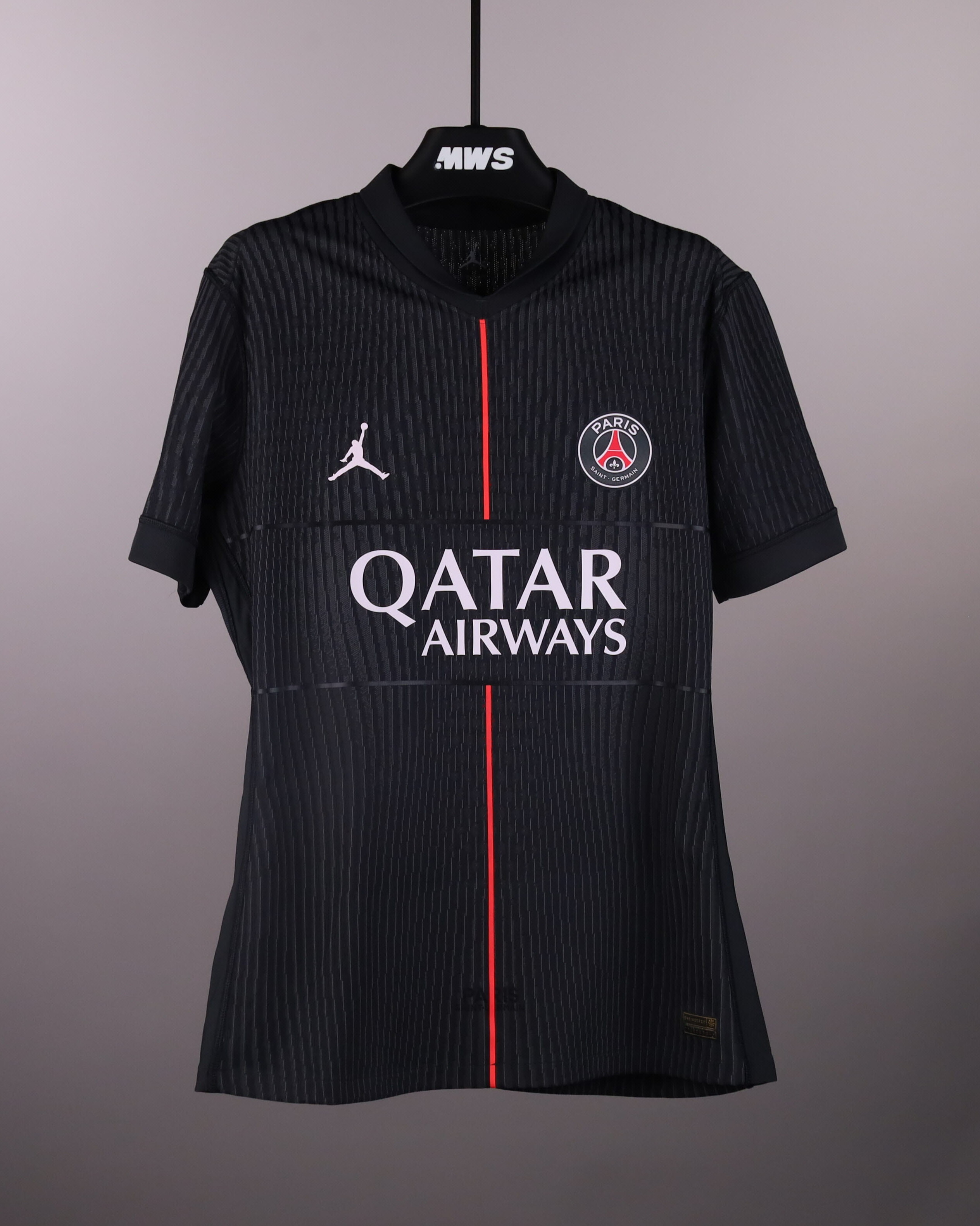 Bradley Barcola Paris Saint-Germain shirt