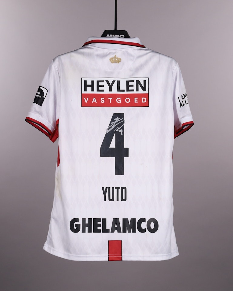 Yuto Tsunashima 綱島悠斗 Royal Antwerp FC shirt