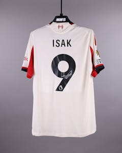 Alexander Isak Liverpool shirt