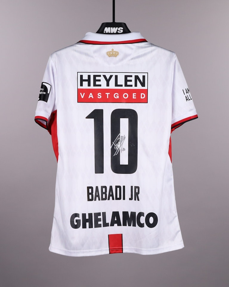 Isaac Babadi Royal Antwerp FC shirt