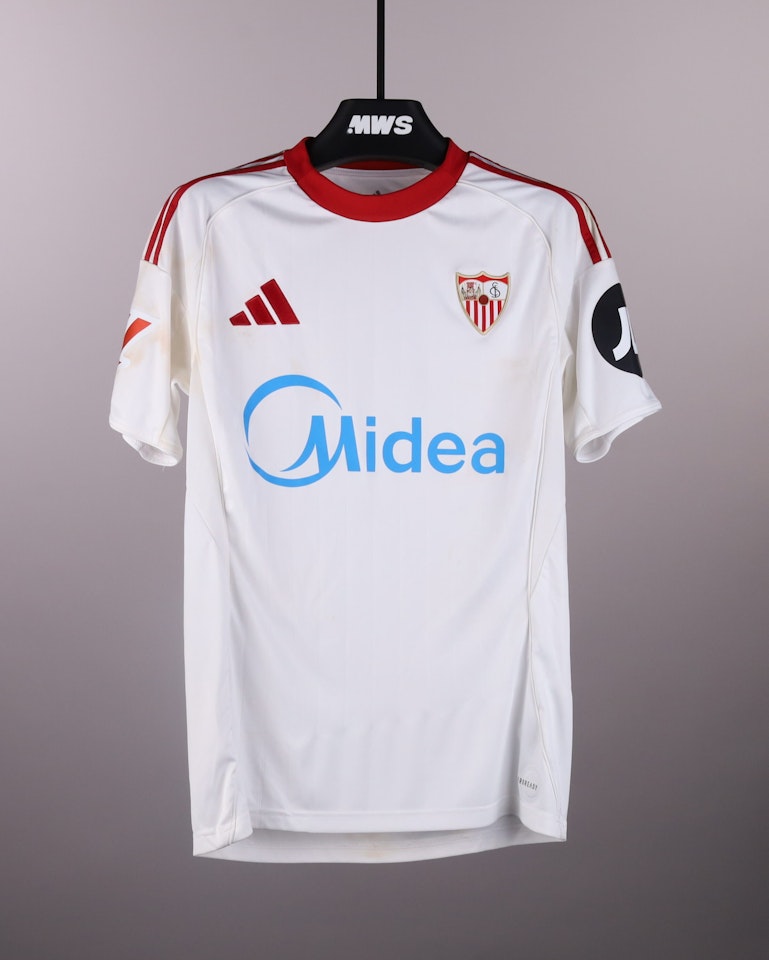 Peque Fernández Sevilla FC shirt