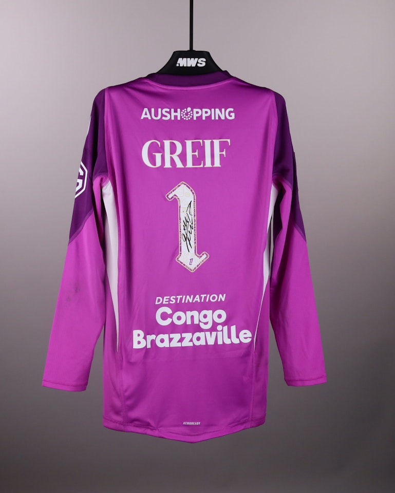 Dominik Greif Olympique Lyonnais shirt