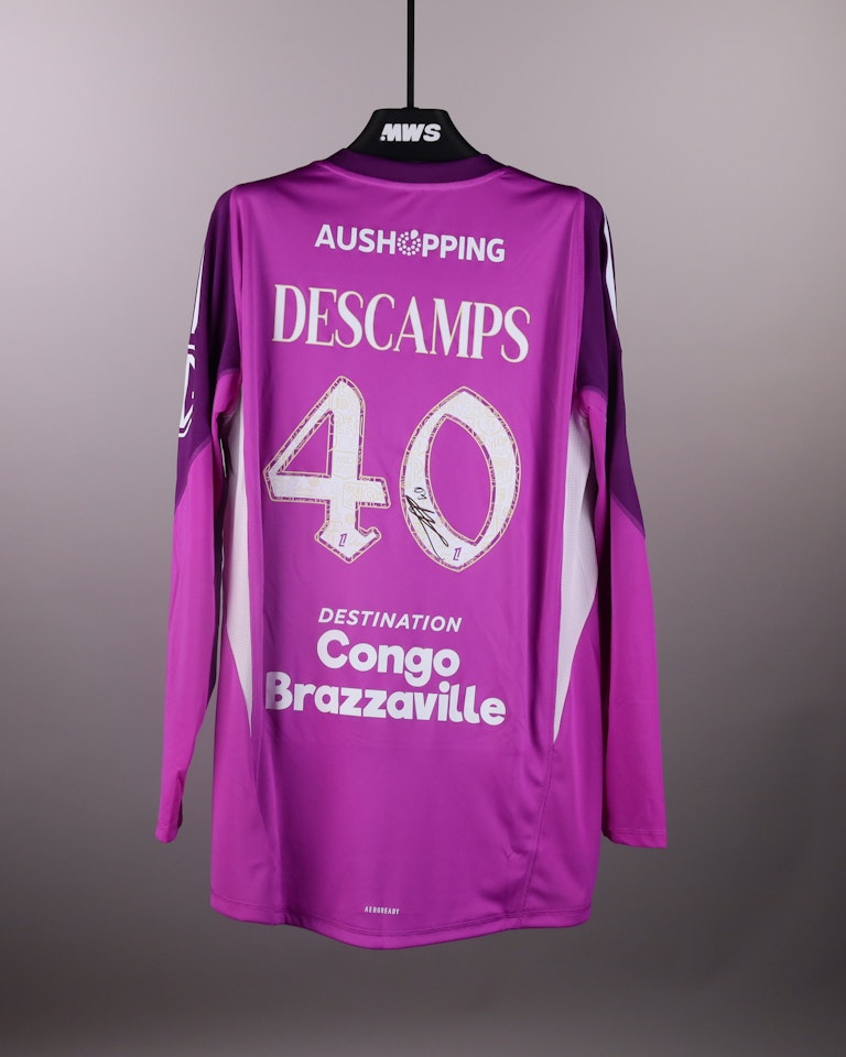 Rémy Descamps  Olympique Lyonnais shirt